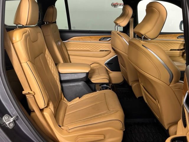 Used 2024 Jeep Grand Cherokee L Summit AWD/4WD image 34