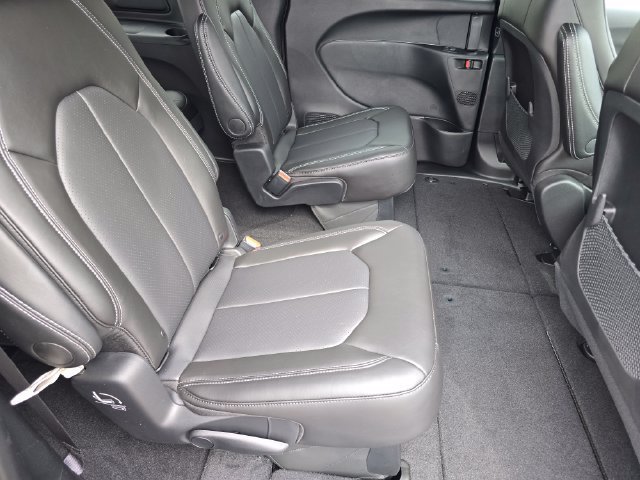 New 2027 Chrysler Pacifica LX FWD image 27