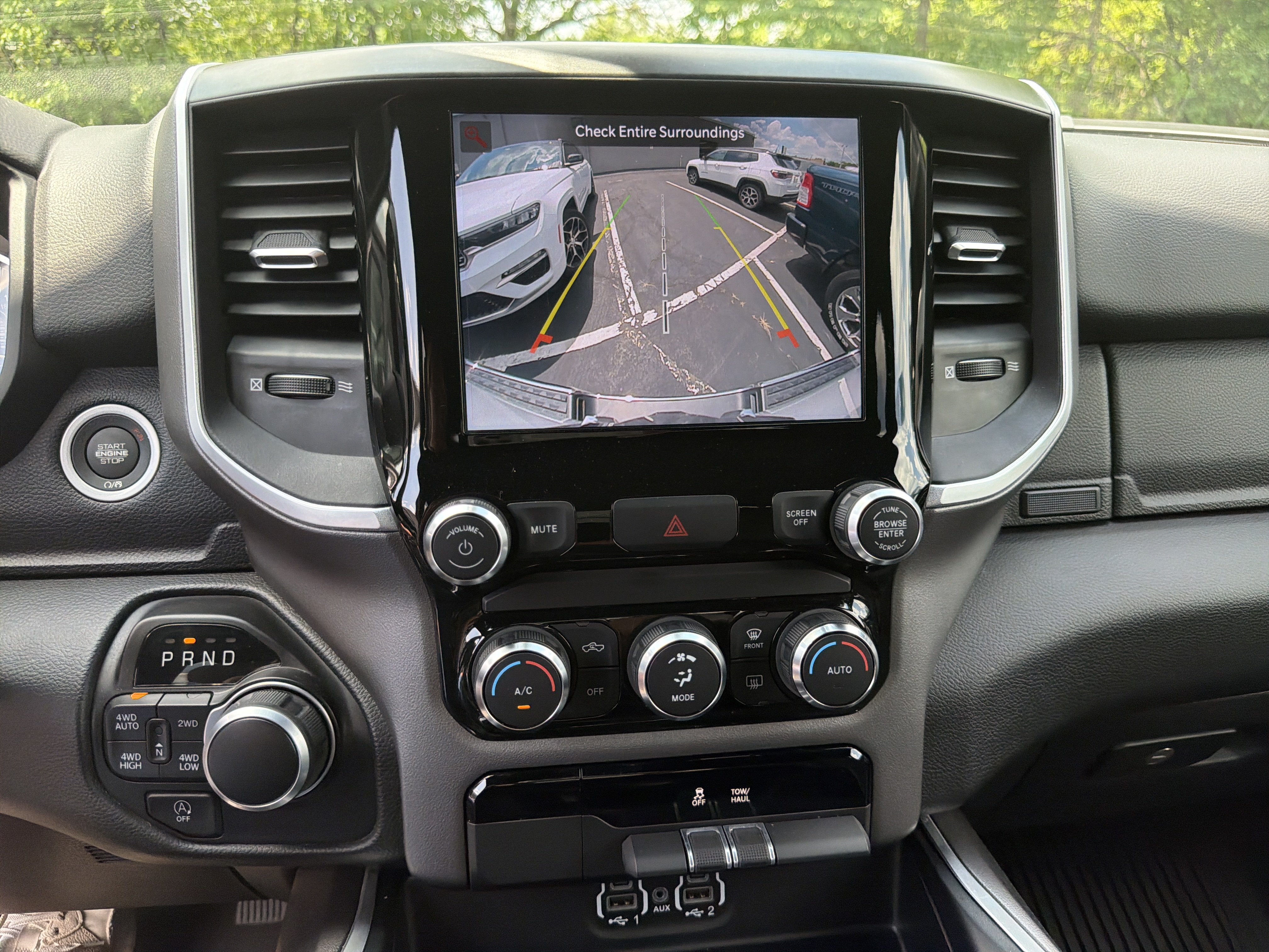 Used 2022 RAM 1500 Big Horn AWD/4WD image 32