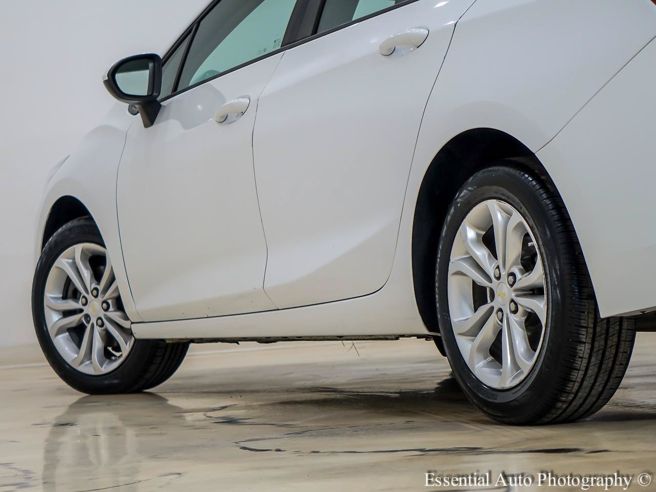 Used 2019 Chevrolet Cruze LS w/ LS Convenience Package FWD image 11