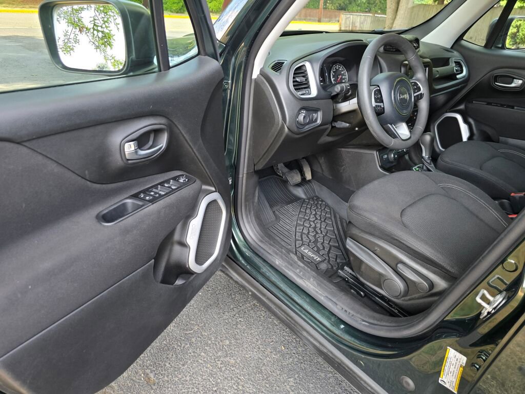 Used 2021 Jeep Renegade Sport image 21