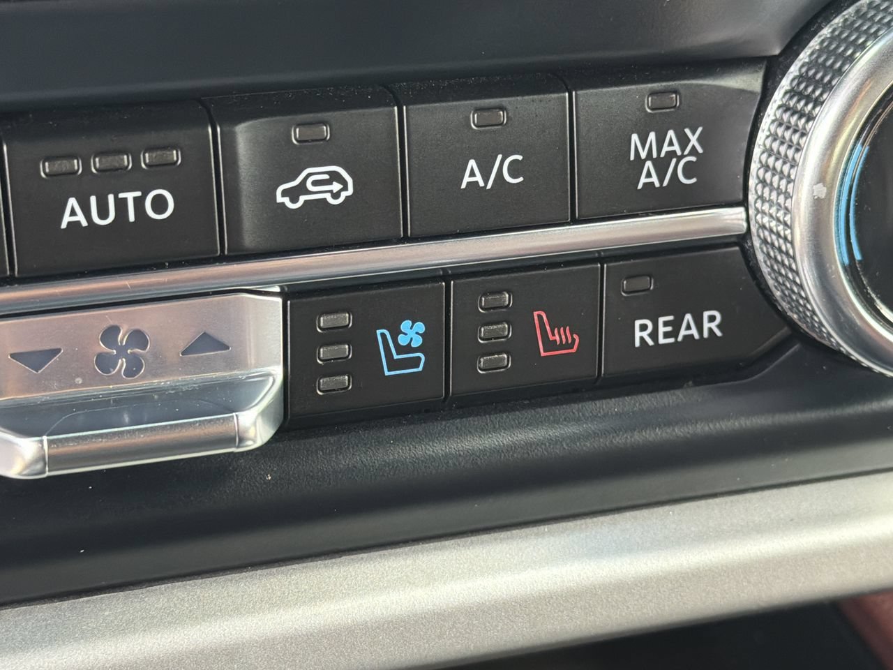 Certified 2024 Ford Expedition Limited AWD/4WD image 27