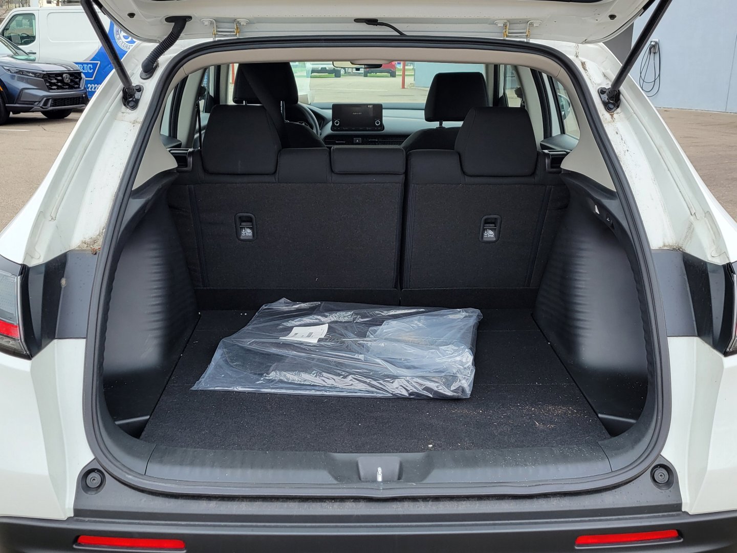 Certified 2025 Honda HR-V LX image 8