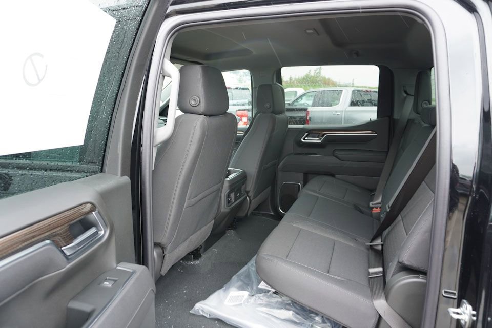New 2025 Chevrolet Silverado 1500 LT w/ Z71 Off-Road Package image 11