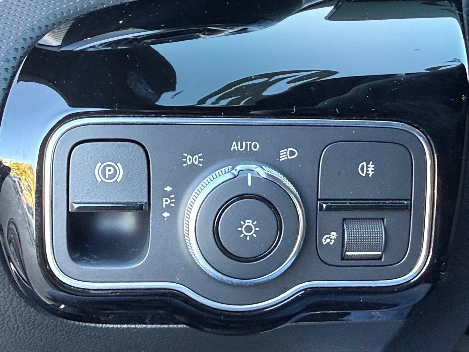 Used 2023 Mercedes-Benz CLA 250 image 28