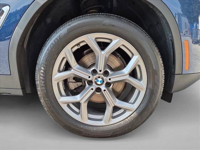 Used 2023 BMW X4 xDrive30i w/ Premium Package AWD/4WD image 24