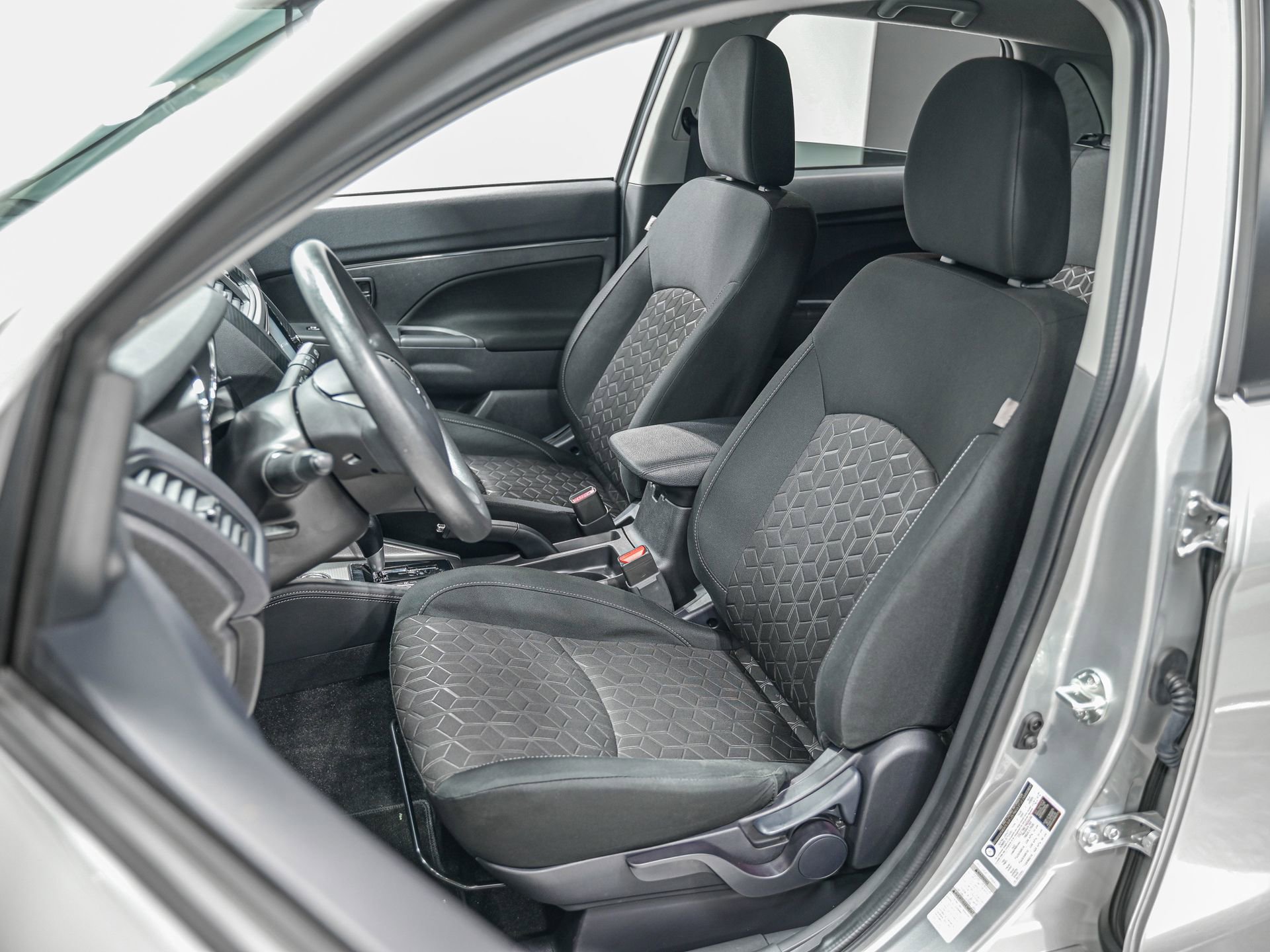 Used 2024 Mitsubishi Outlander Sport ES image 18