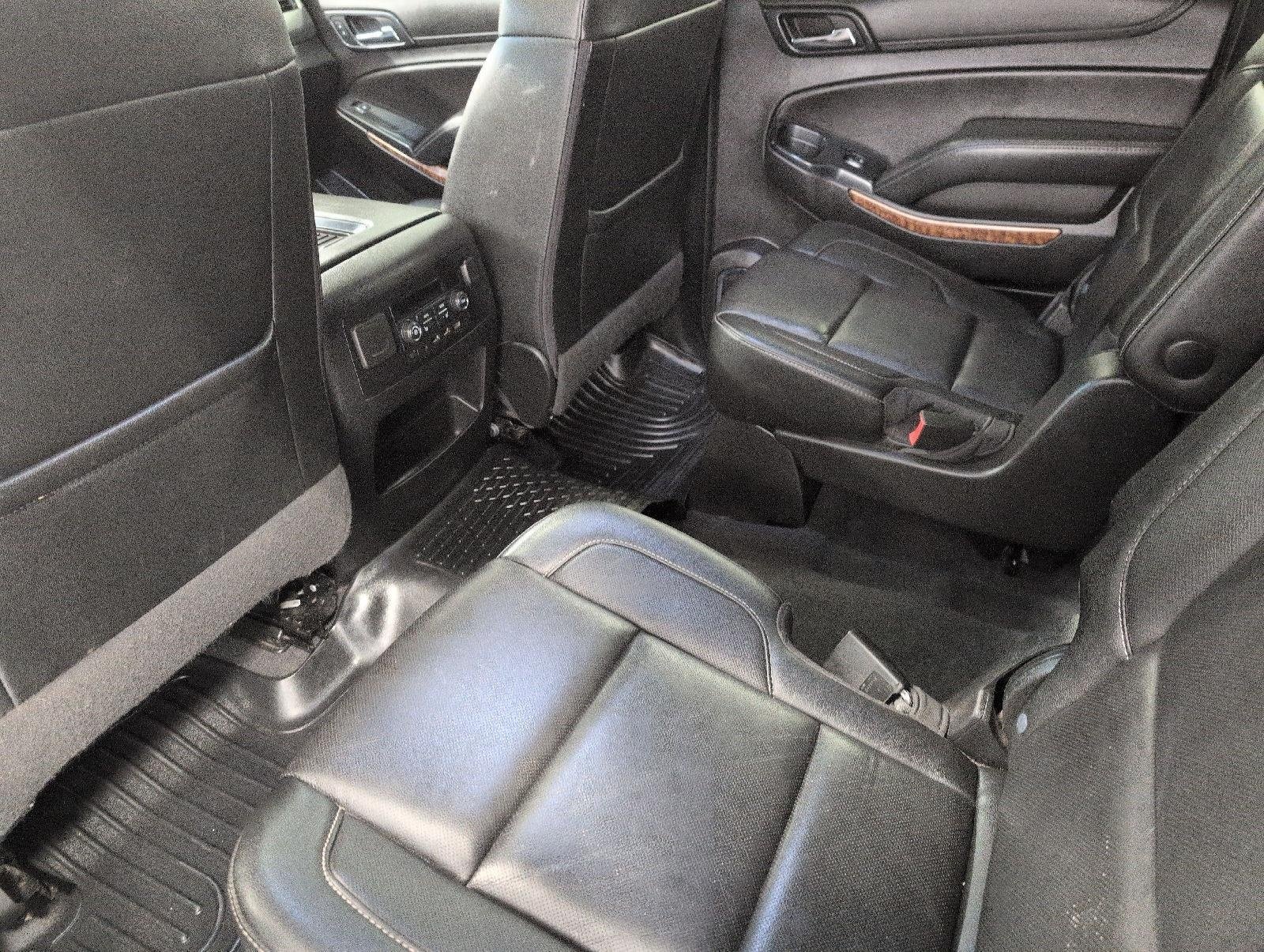Used 2019 Chevrolet Suburban Premier AWD/4WD image 22