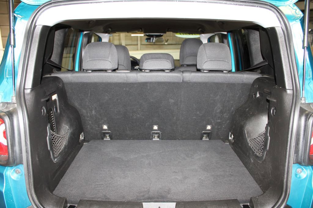 Used 2020 Jeep Renegade Sport w/ Sport Appearance Group image 30