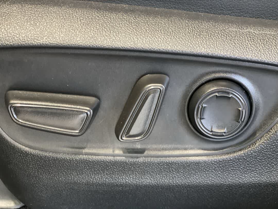 Certified 2025 Toyota Sienna XLE Woodland Edition AWD/4WD image 15