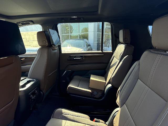 New 2025 Chevrolet Suburban High Country image 10