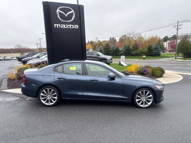 Used 2019 Volvo S60 T5 Momentum w/ Premium Package FWD image 18