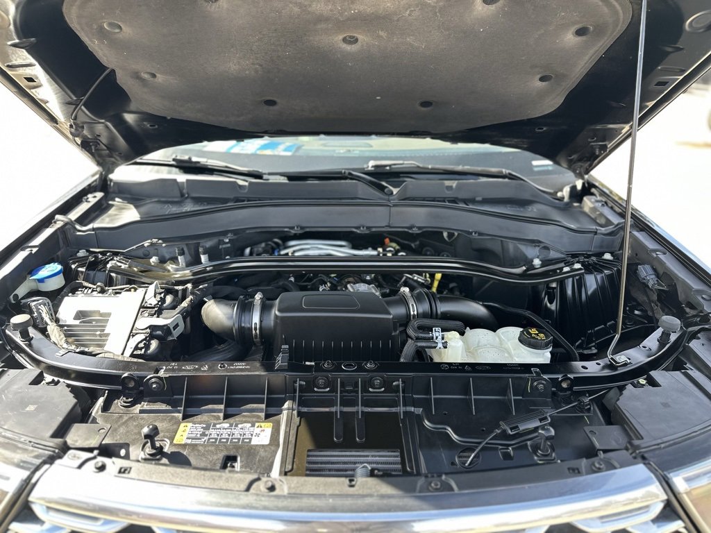 Used 2021 Ford Explorer Platinum w/ Equipment Group 601A image 7