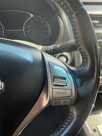 Used 2013 Nissan Altima 2.5 SL w/ 2.5 Moonroof Pkg FWD image 23