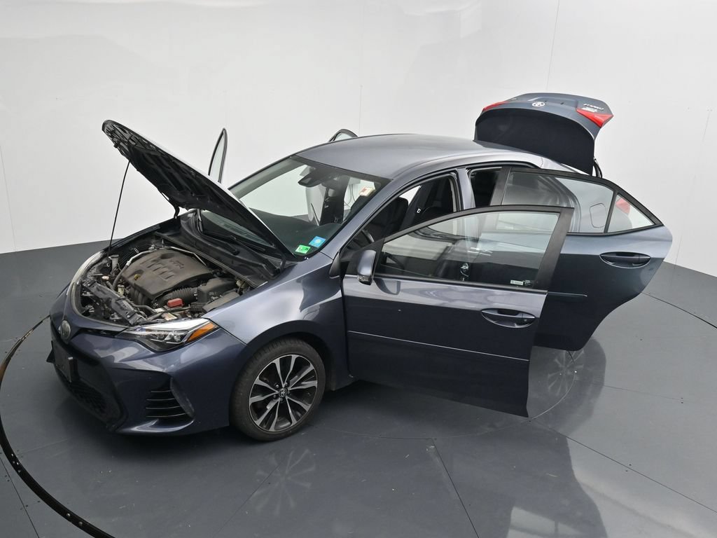 Used 2017 Toyota Corolla SE w/ Carpet Mat Package (TMS) FWD image 32