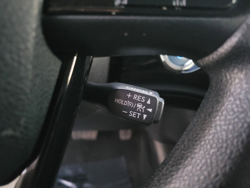 Used 2022 Toyota Prius LE FWD image 28