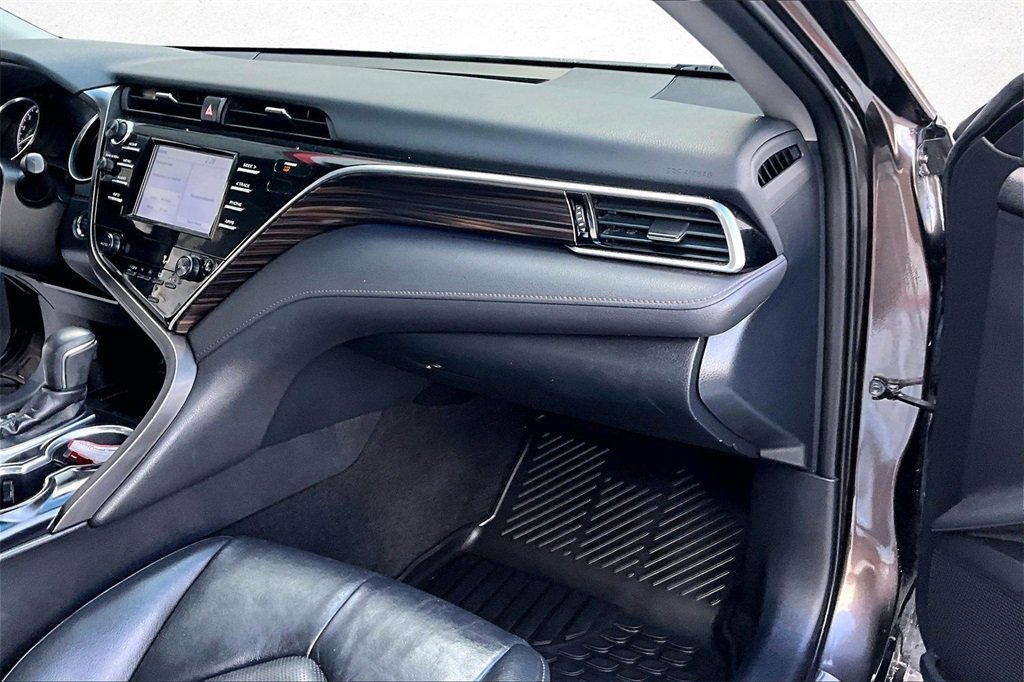 Certified 2018 Toyota Camry XLE image 25