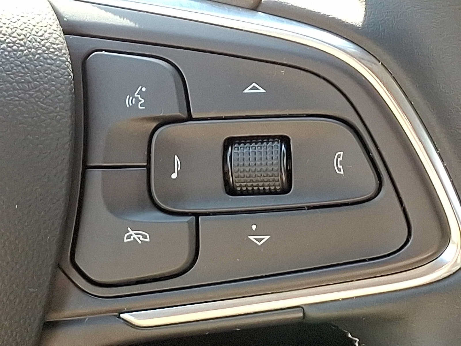 Used 2024 Buick Encore GX Avenir w/ Avenir Convenience Package AWD/4WD image 22