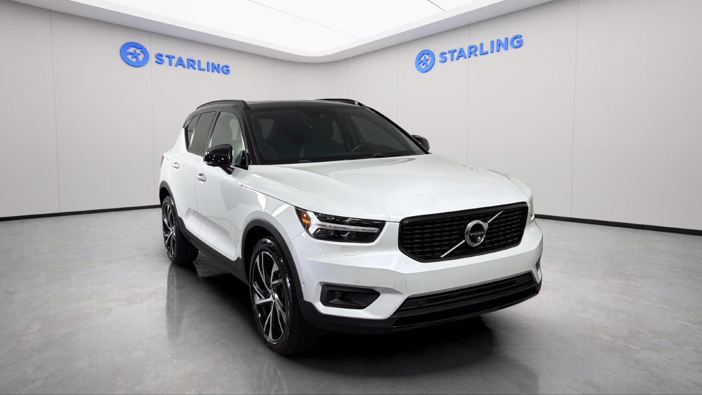 Used 2021 Volvo XC40 T4 R-Design w/ Advanced Package FWD image 14