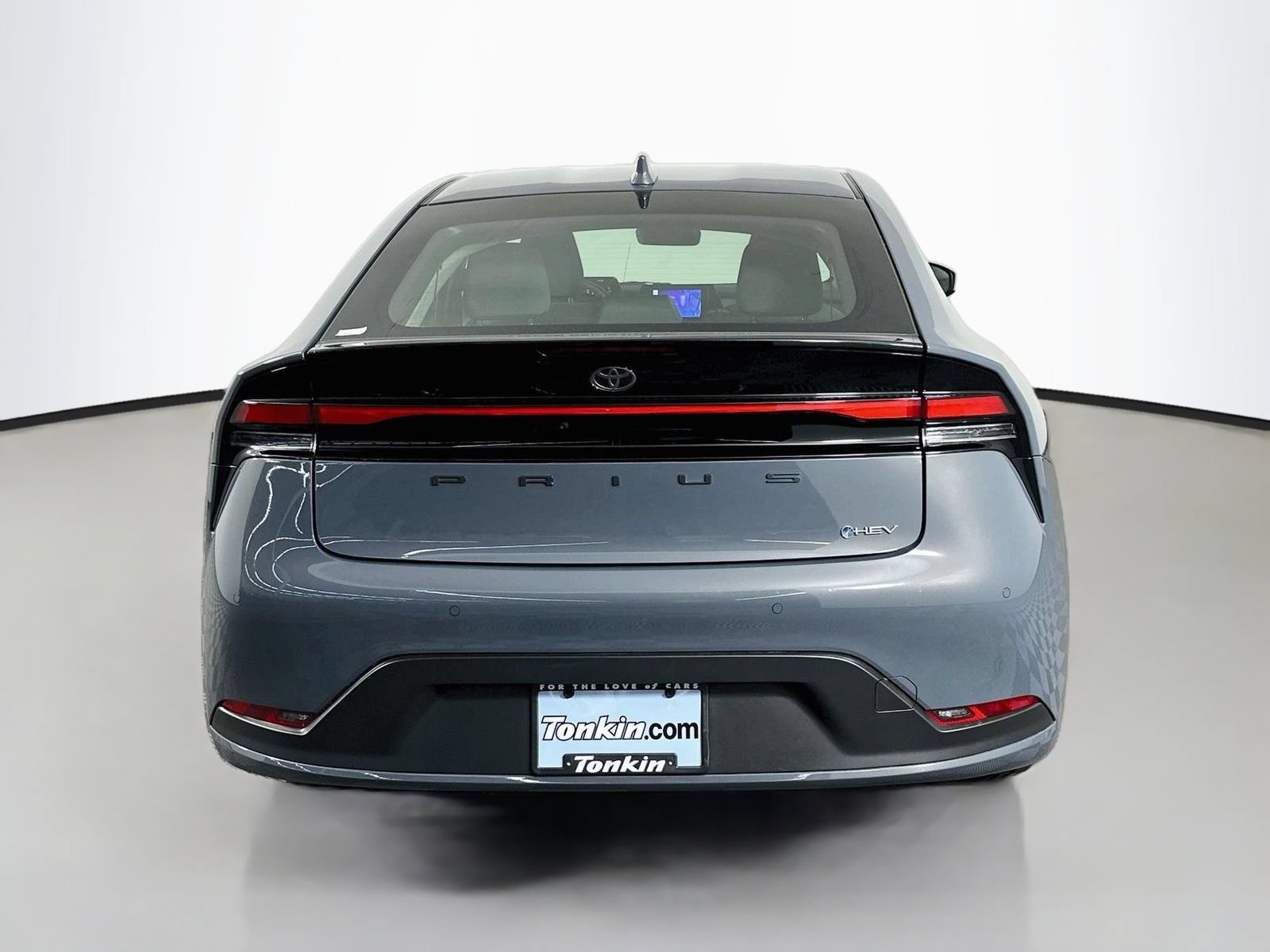 Certified 2025 Toyota Prius LE AWD/4WD image 6