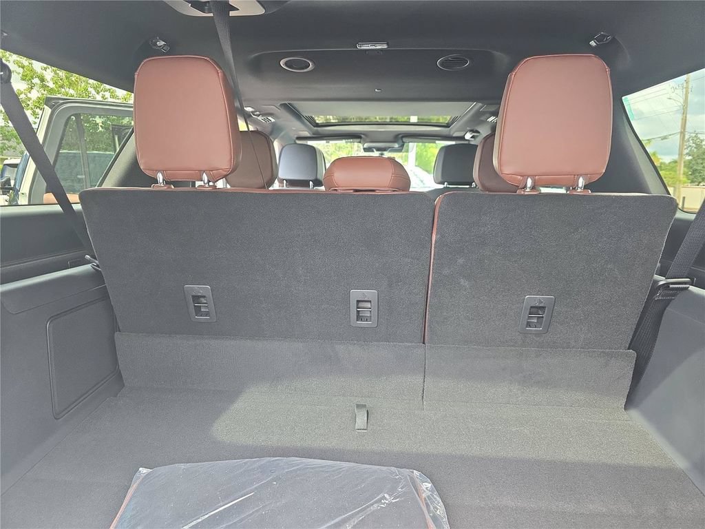 New 2027 Lincoln Navigator L Reserve RWD image 22