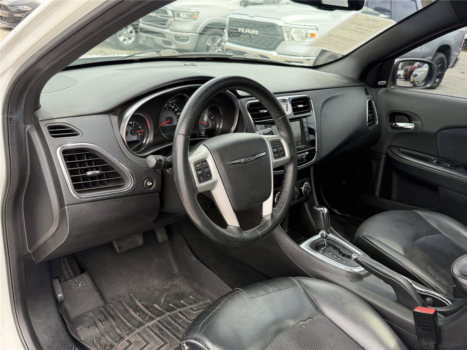 Used 2014 Chrysler 200 Limited w/ Sun/Sound Group FWD image 15