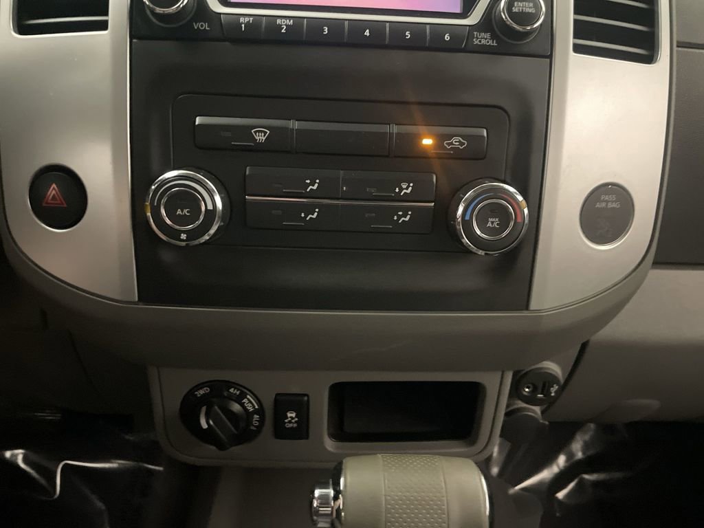 Used 2018 Nissan Frontier SV image 10