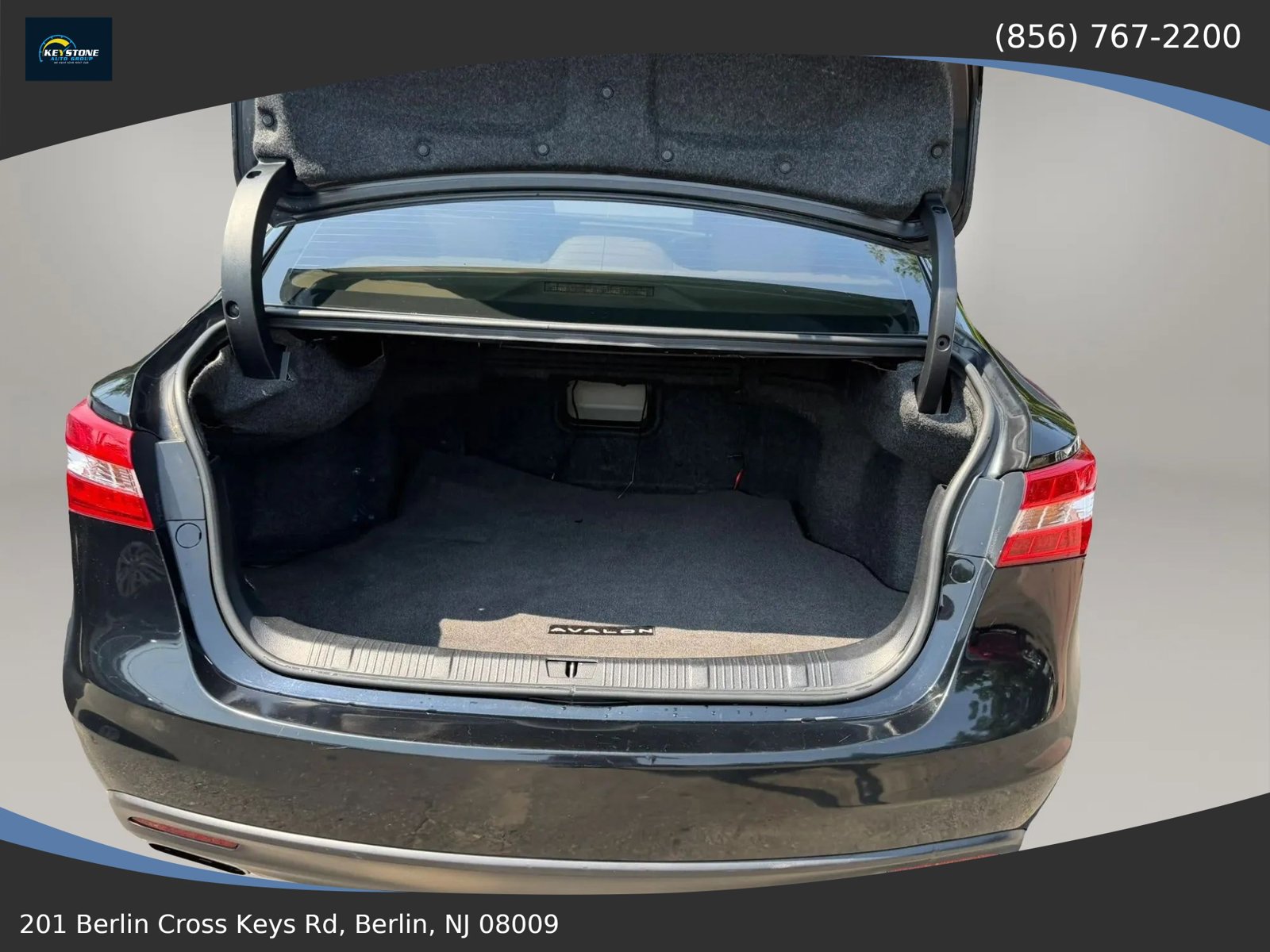 Used 2015 Toyota Avalon XLE FWD image 13
