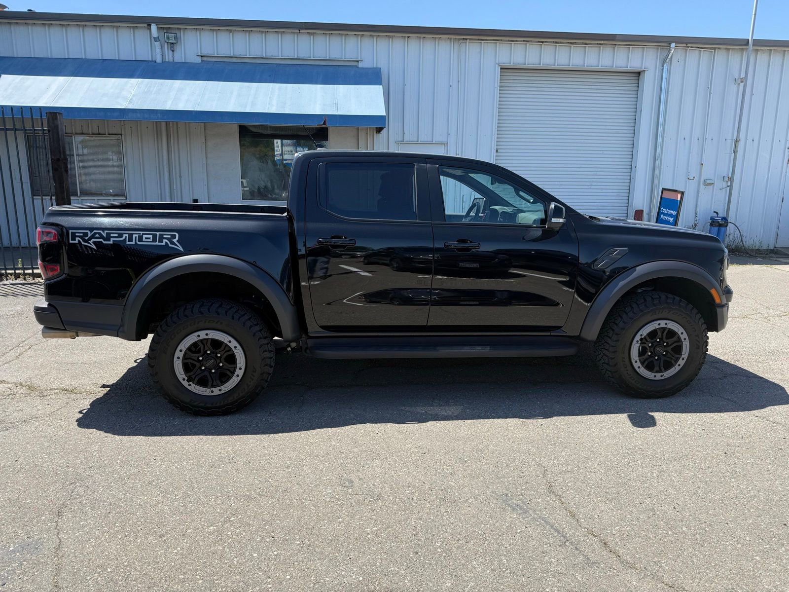Used 2025 Ford Ranger Raptor AWD/4WD image 7