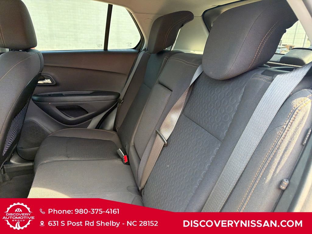 Used 2019 Chevrolet Trax LS w/ Tint and Cruise Package FWD image 31