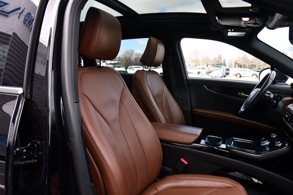 Used 2022 Lincoln Nautilus Reserve w/ Equipment Group 201A image 16