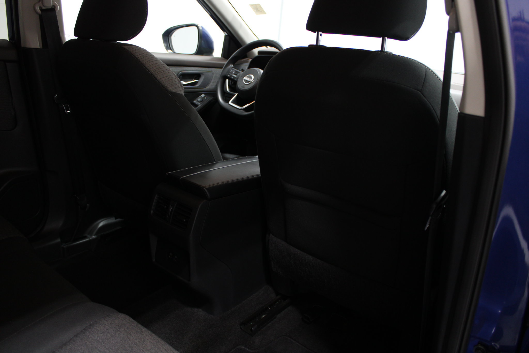 Used 2023 Nissan Rogue SV AWD/4WD image 21