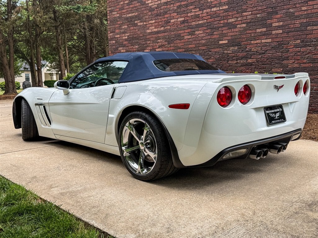 Used 2013 Chevrolet Corvette Grand Sport w/ 4LT Preferred Equipment Group RWD image 5