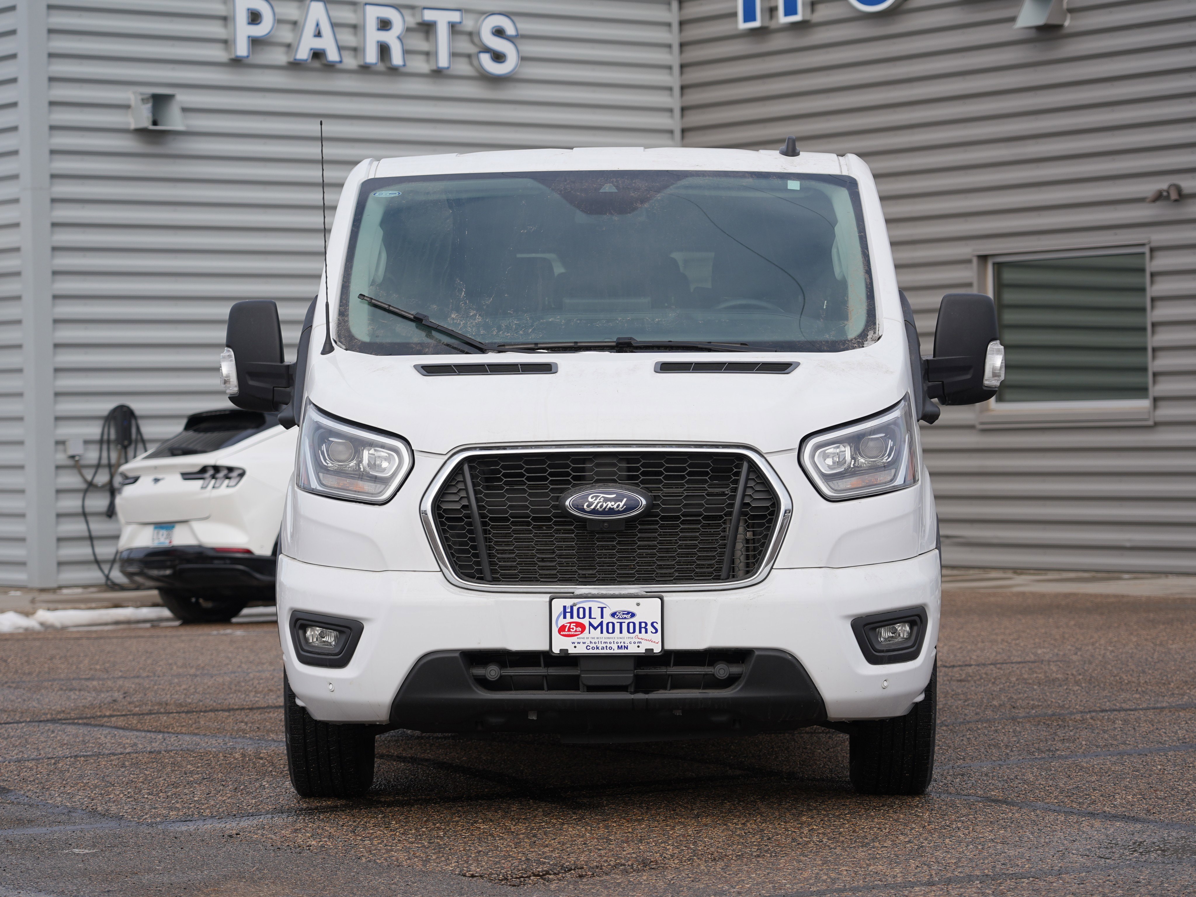Used 2023 Ford Transit 350 XLT image 9