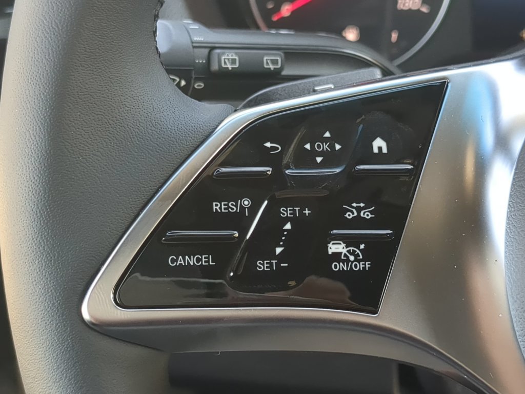 Used 2025 Mercedes-Benz Sprinter 2500 image 12