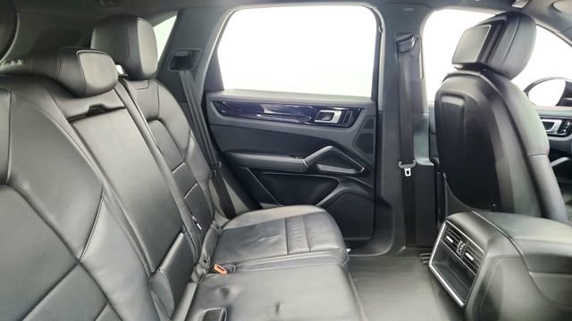 Used 2019 Porsche Cayenne image 24