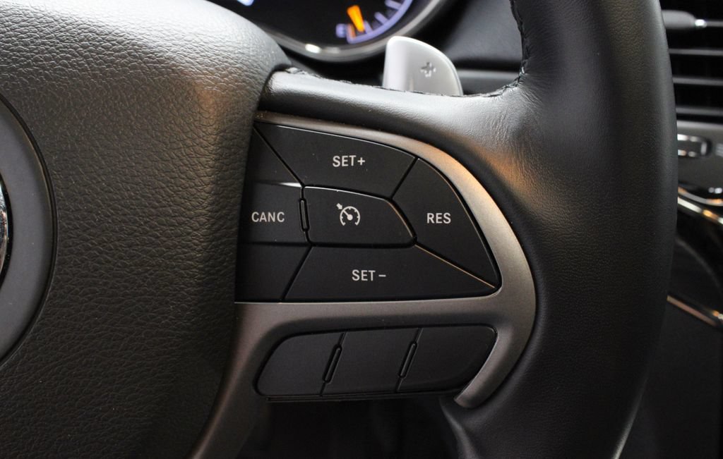 Used 2021 Jeep Grand Cherokee Limited X AWD/4WD image 28