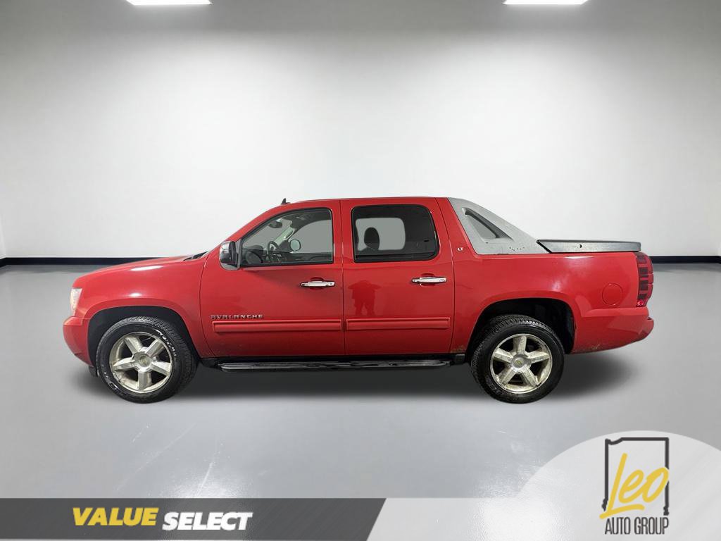Used 2010 Chevrolet Avalanche LT w/ Luxury Package AWD/4WD image 10