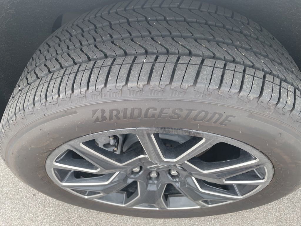 Used 2024 Chevrolet Tahoe Premier AWD/4WD image 37