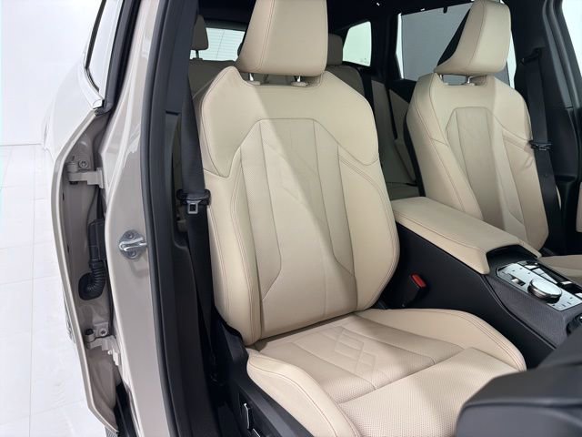 Used 2025 BMW X3 xDrive30i w/ Convenience Package image 19