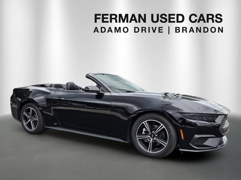Used 2025 Ford Mustang Premium RWD image 1