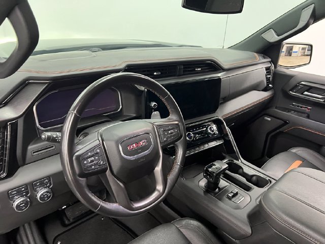 Used 2023 GMC Sierra 1500 AT4 w/ AT4 Preferred Package AWD/4WD image 13