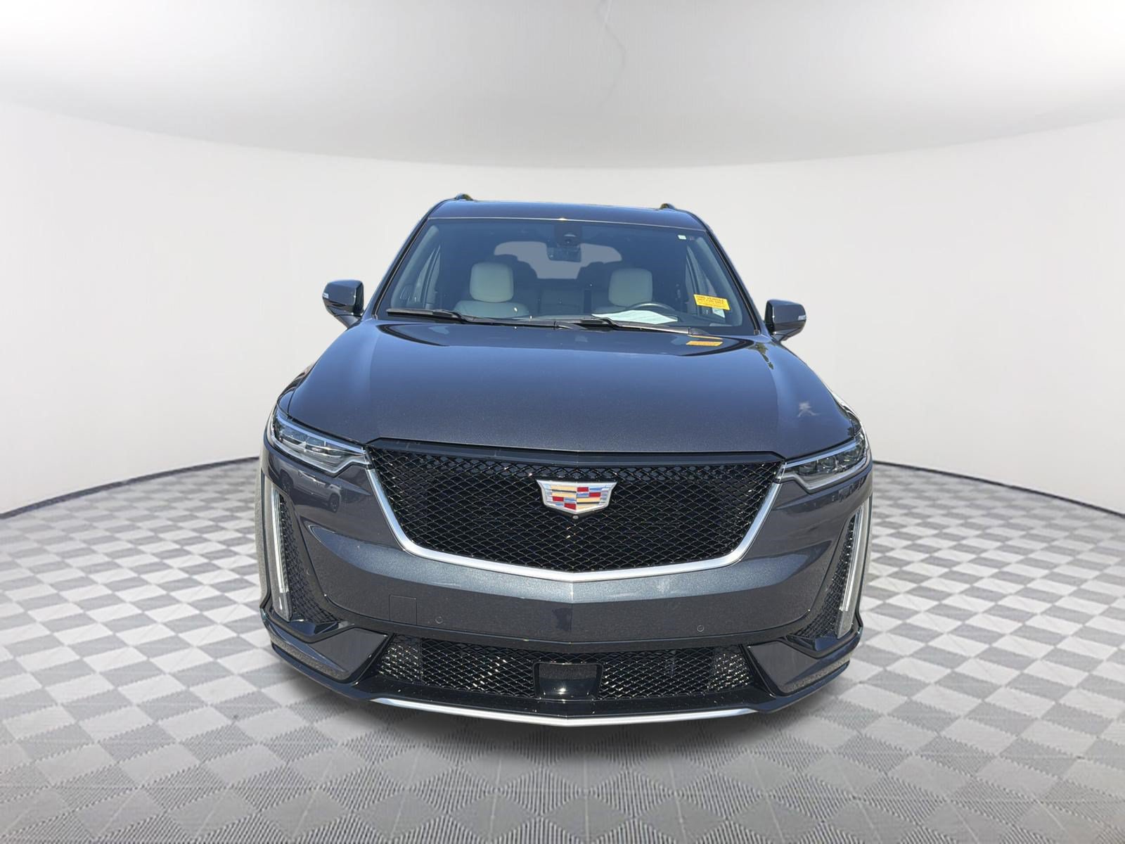 Used 2023 Cadillac XT6 Sport w/ Technology Package AWD/4WD image 2