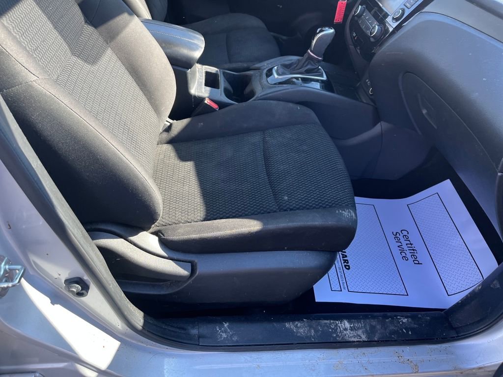 Used 2019 Nissan Rogue Sport S image 29