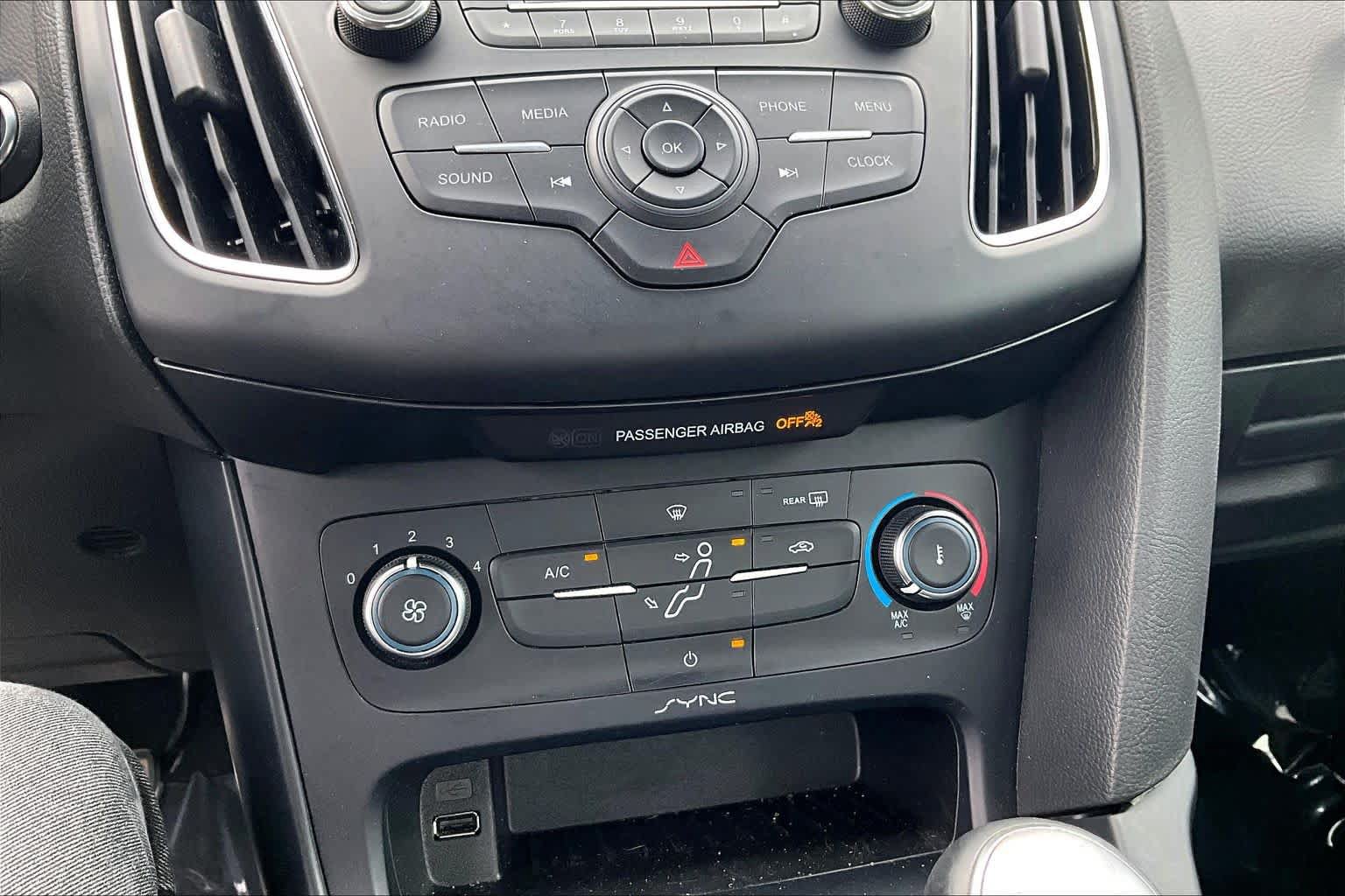 Used 2016 Ford Focus ST FWD image 35