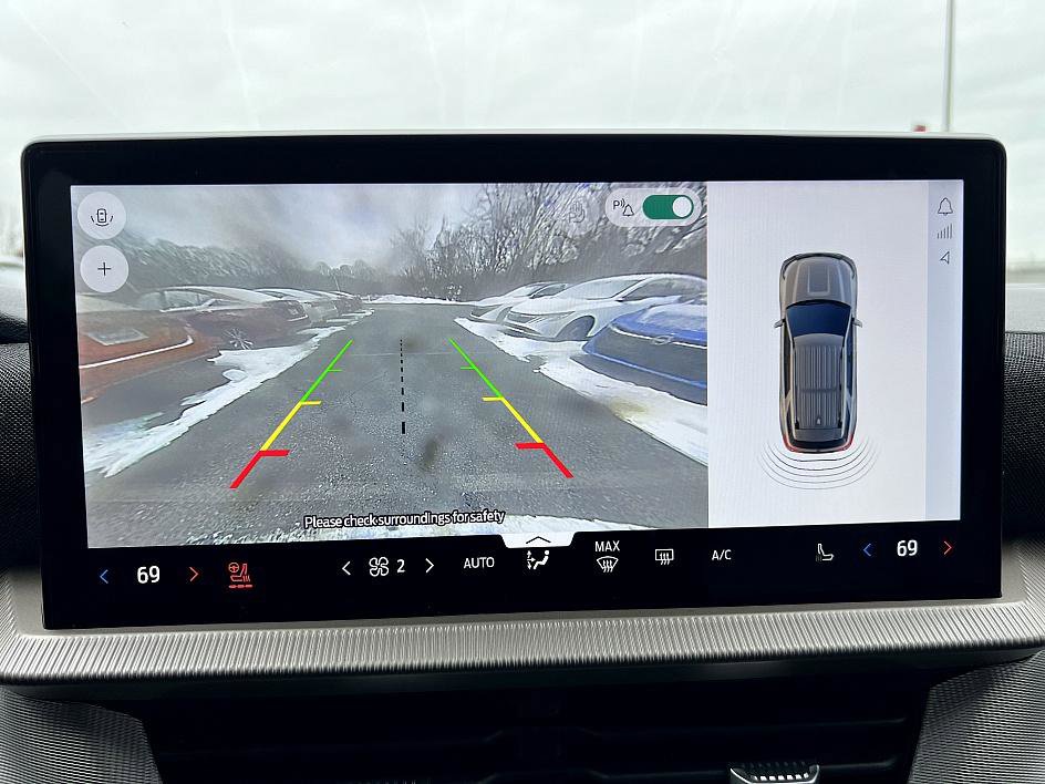 Used 2025 Ford Explorer Active w/ Active Comfort Package image 19