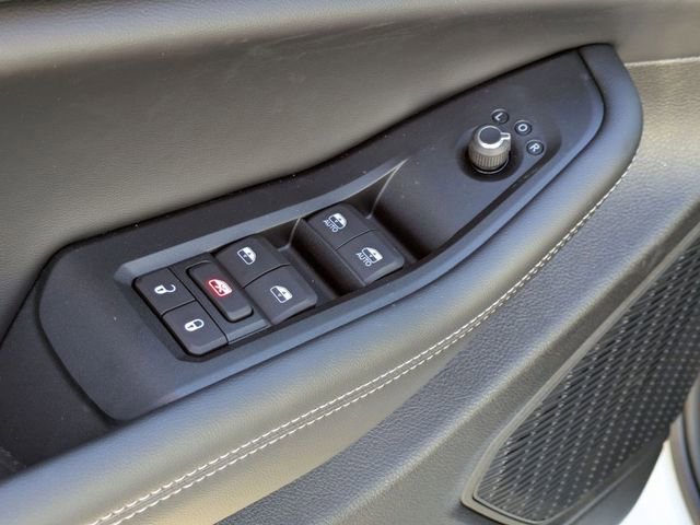 New 2025 Jeep Grand Cherokee Laredo RWD image 16