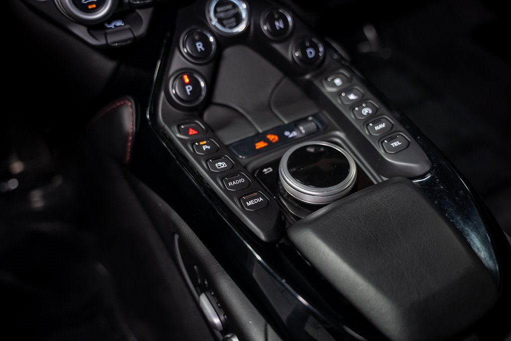 Used 2020 Aston Martin V8 Vantage Coupe image 46