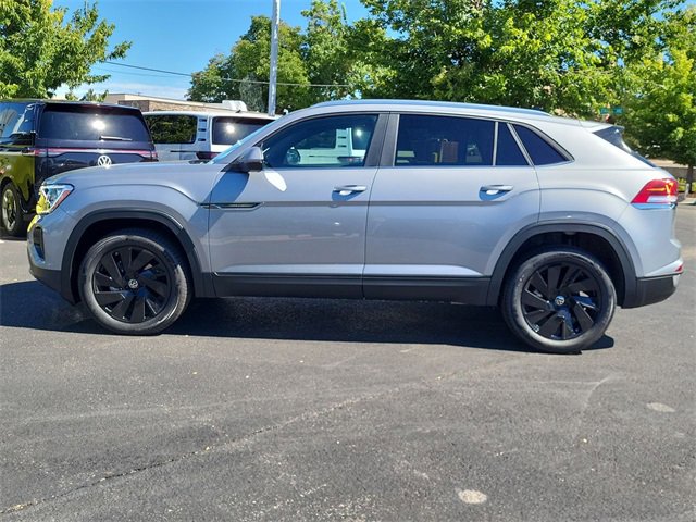 New 2026 Volkswagen Atlas Cross Sport SE image 2