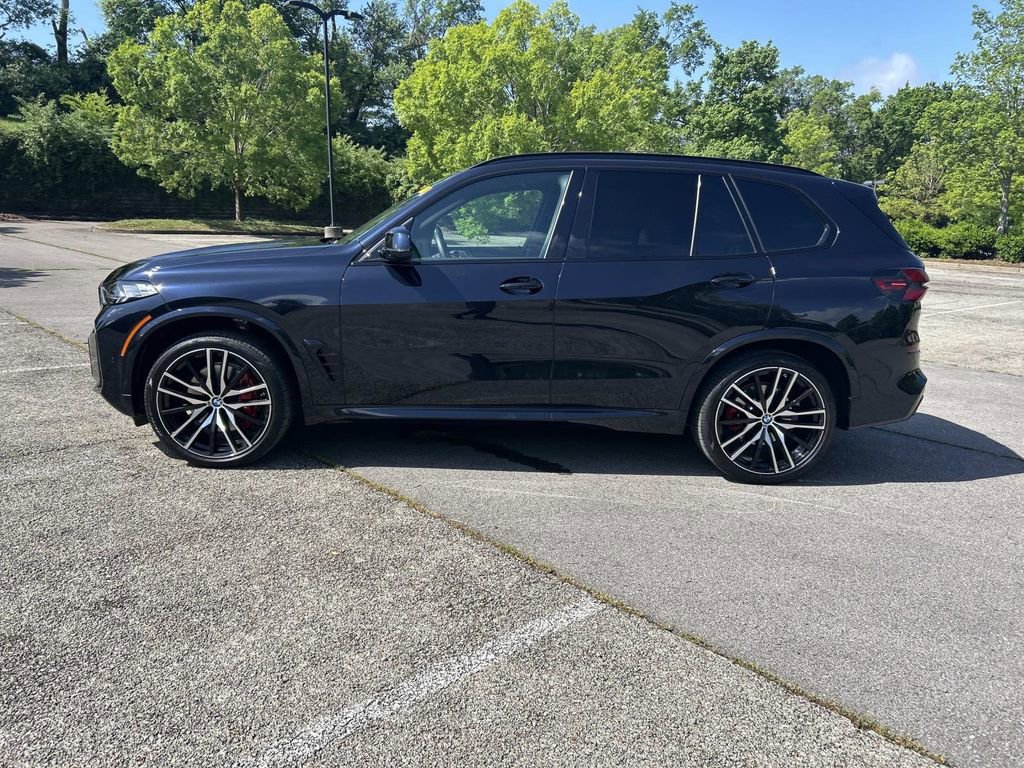 Used 2024 BMW X5 sDrive40i w/ M Sport Package RWD image 4